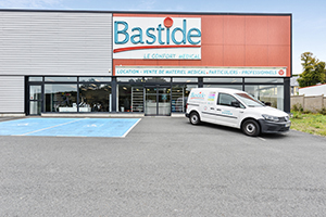 façade magasin entrée vitrine parking client handicap bastide le havre